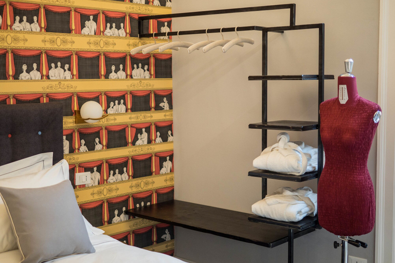 Bedroom 4, Family Affair, Palermo