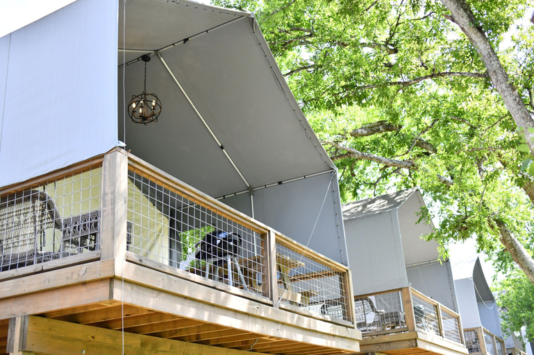 Exterior & Views 2, 20 Son's Rio Cibolo - Birdhouse Cabin, Guadalupe
