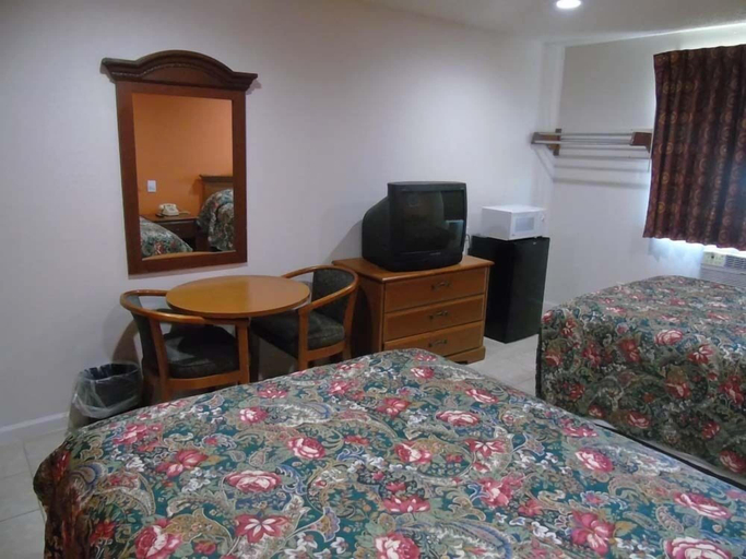 Bedroom 4, Americas Express Inn, Nash