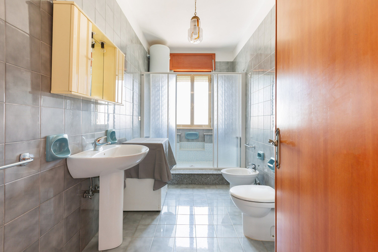 Bathroom, 2330 Villetta Marilena by Barbarhouse, Lecce