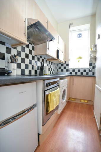 Others 5, Modern Flat in Rosemount City Centre, Aberdeen