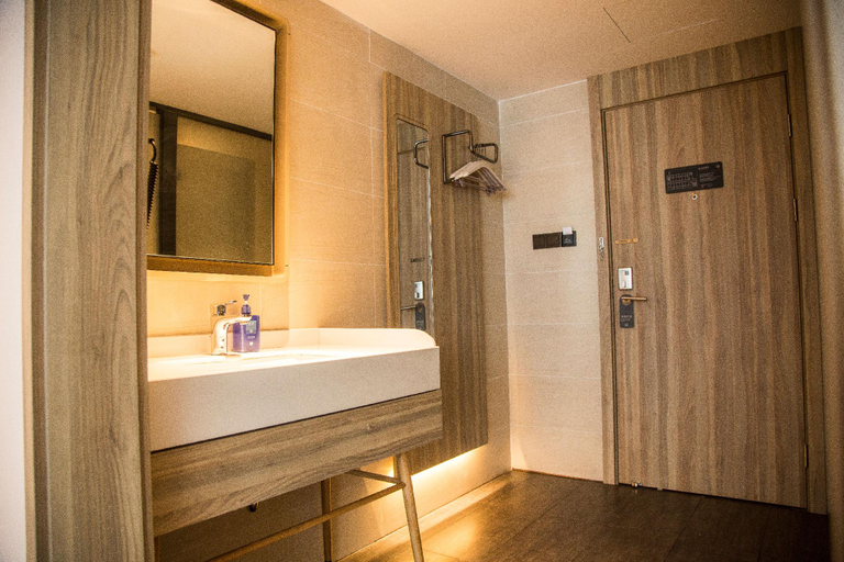 Bathroom 3, Hanting Premium Hotel Dandong Pedestrian Street, Dandong