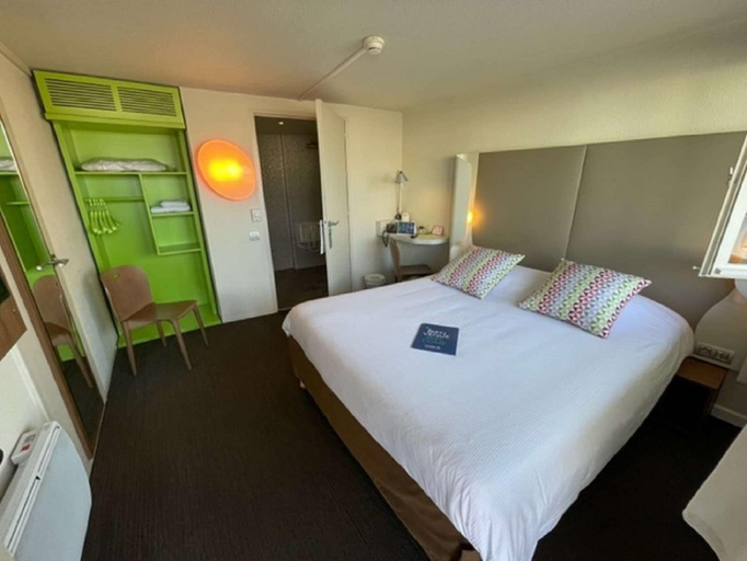 Bedroom 3, Campanile Annecy Cran Gevrier, Haute-Savoie