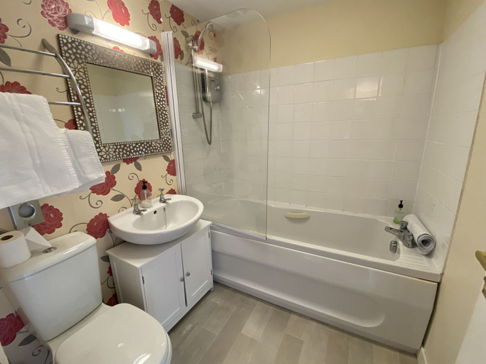 Bathroom 4, Columba House, Highland