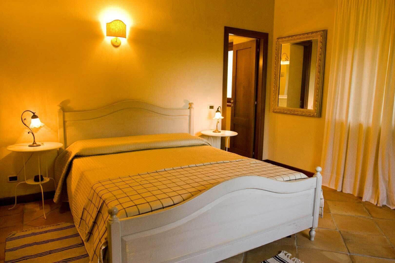 Bedroom 2, Borgo Serafino, Cosenza