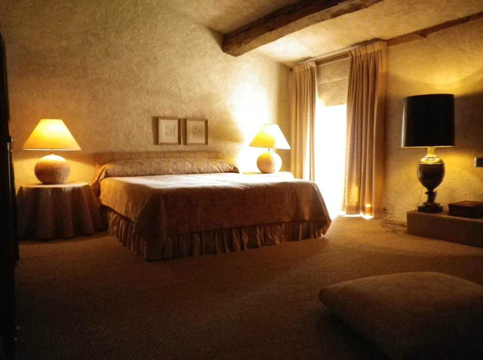 Bedroom 3, Domaine de l'Espelette, Gironde
