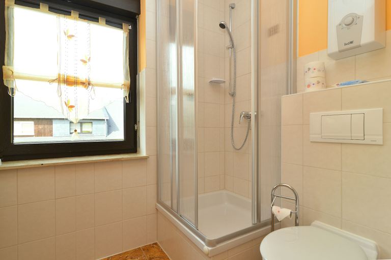 Bathroom 5, Pension Andrea, Erzgebirgskreis