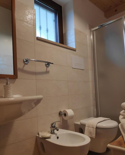 Bathroom 5, Le Corti del Casale - Bed & Breakfast, Bari
