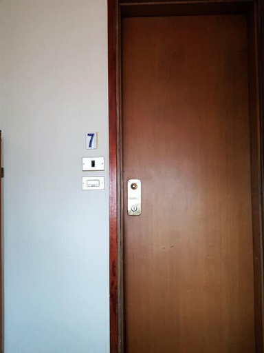 Others 5, La Casa sui Tetti, Torino