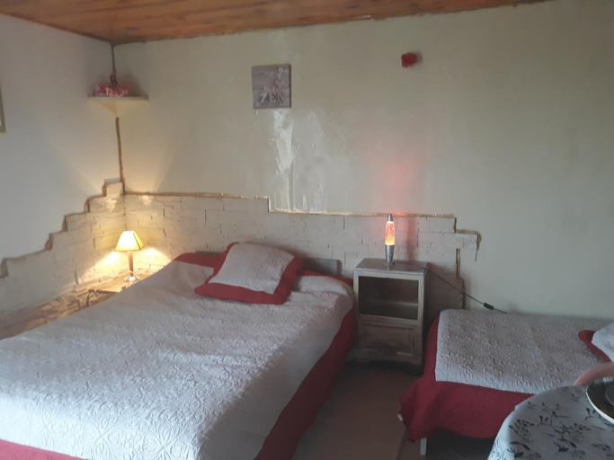 Bedroom 4, B&B Chambre Chante Cristal, Allier