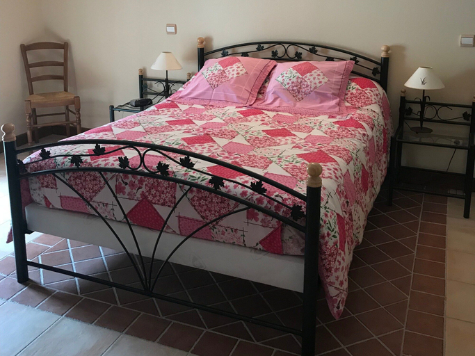Bedroom 4, Champagne Urbain, Aube