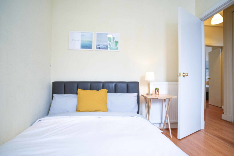 Bedroom 3, Modern Flat in Rosemount City Centre, Aberdeen
