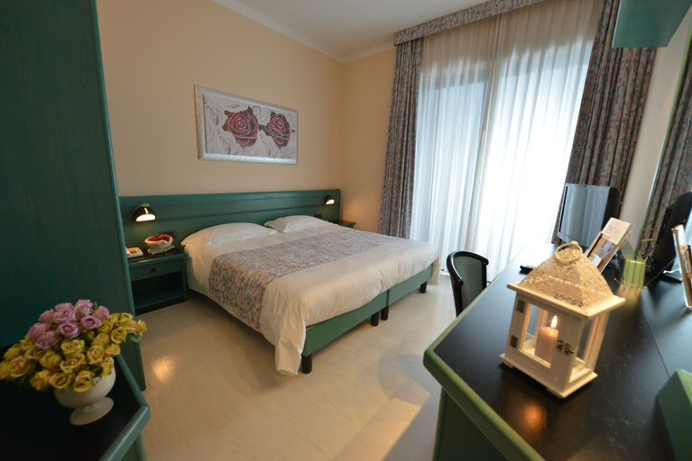 Bedroom 3, Eden, Verona