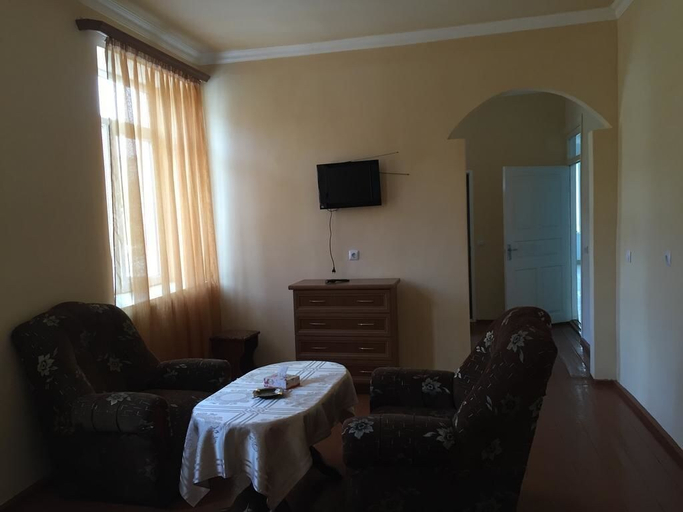 Others 3, Meghri Inn
