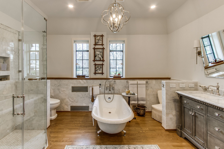 Bathroom 3, Julian Price House, Guilford