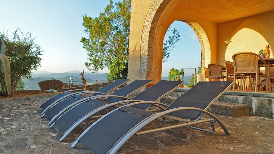 Others 1, Villa Sant'Antonio, Salerno