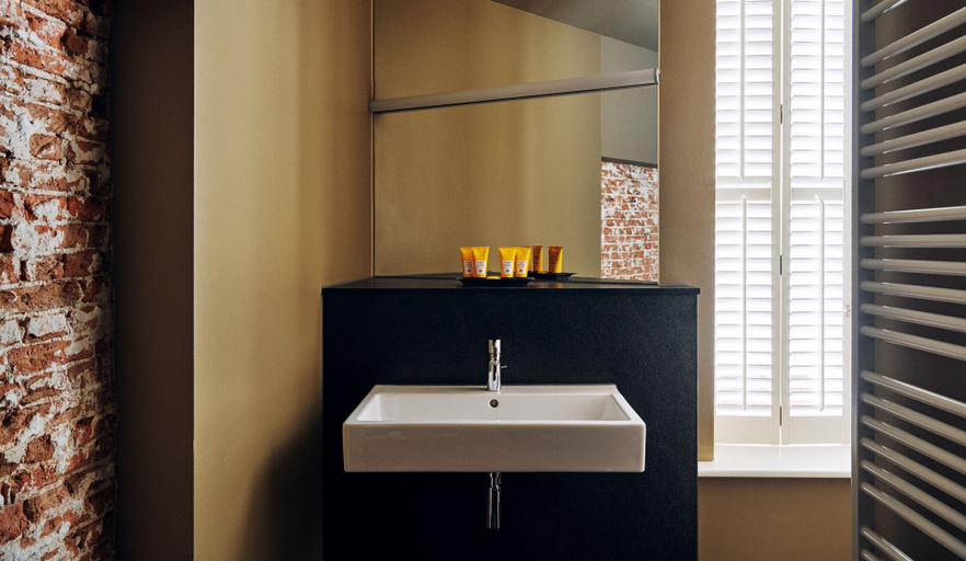 Bathroom 4, Hotel Prinsenhof, Groningen