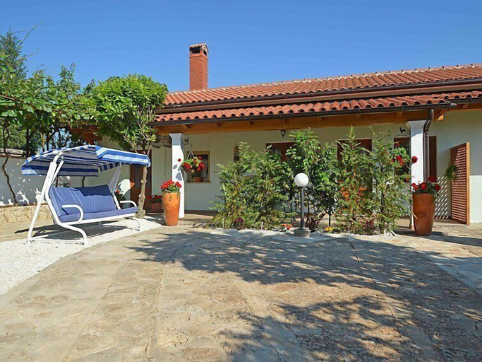 Exterior & Views 2, Apartment 1770, Kanfanar
