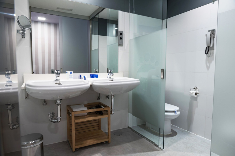 Bathroom 4, Hotel AR Isabel de Farnesio, Segovia