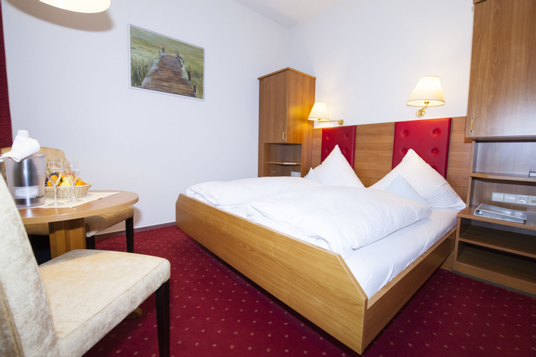 Bedroom 3, Hotel & Restaurant Sieben Linden, Rottweil