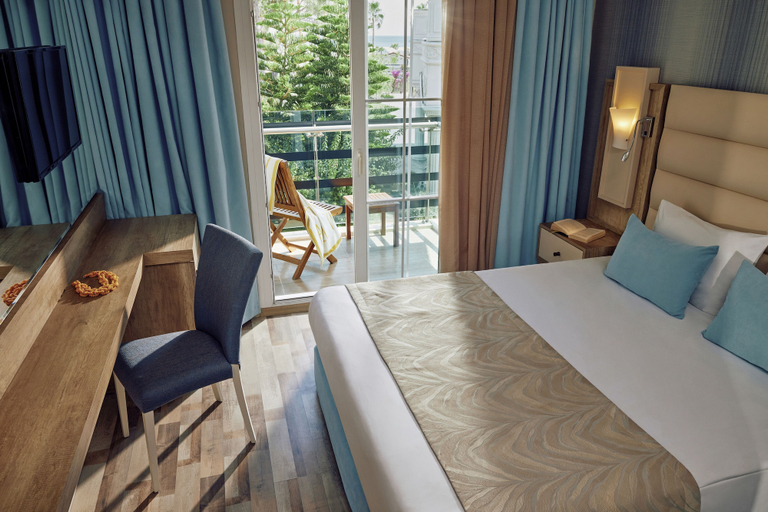 Bedroom 4, TUI MAGIC LIFE Masmavi - All inclusive, Serik