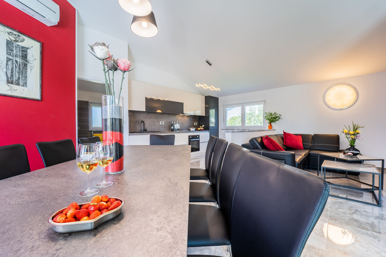 Food & Drinks, Modern Villa With Pool and Terrace, Marčana