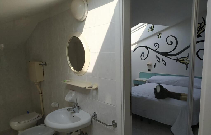 Bathroom 4, Kristalex Pet Friends Hotel, Forli' - Cesena