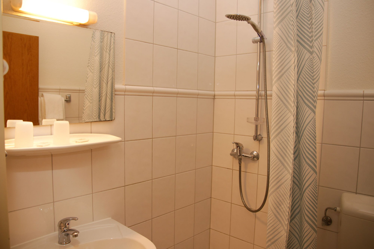 Bathroom 5, Meiendorfer Park, Hamburg