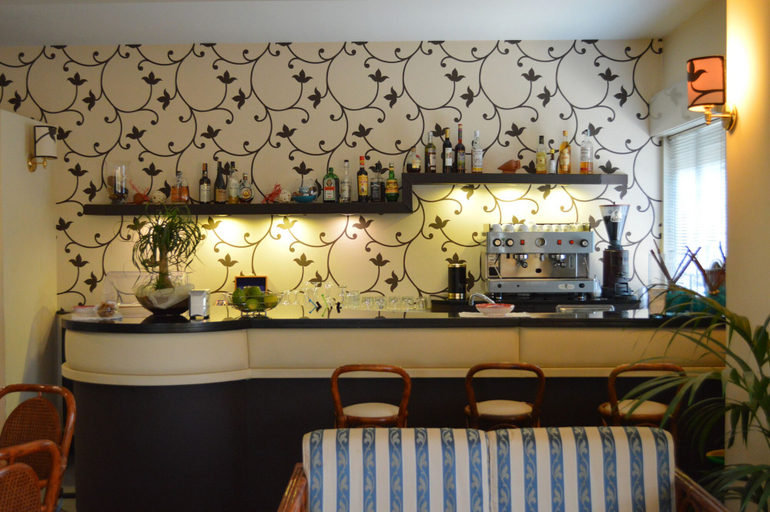 Food & Drinks 5, Hotel Redebora, Messina