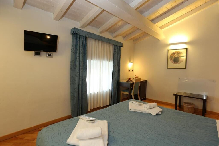 Bedroom 2, RigelHotel, Catania