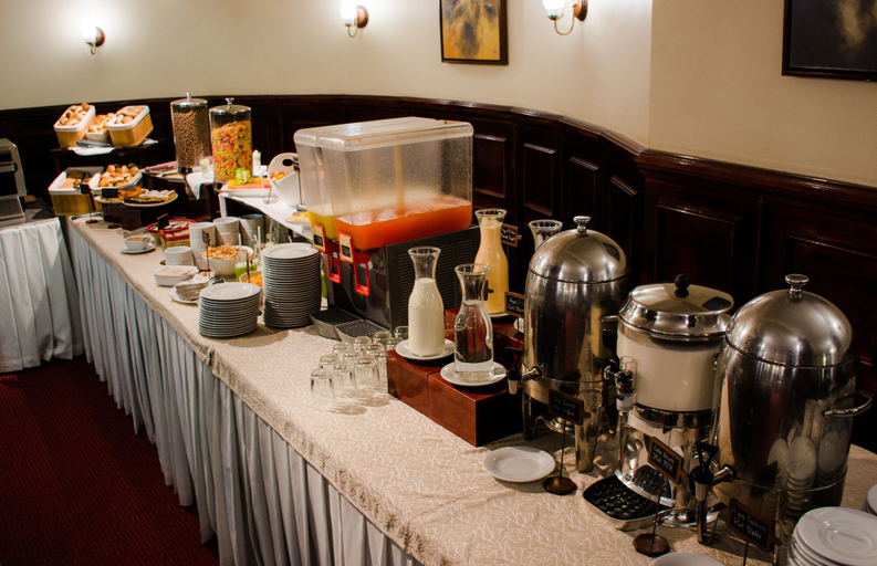 Food & Drinks 5, Ritz Apart Hotel, Pedro Domingo Murillo