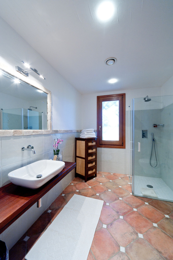 Bathroom 4, S'Arenada Hotel, Cagliari