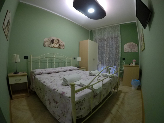 Bedroom 2, Glamour Bed And Breakfast, Cosenza