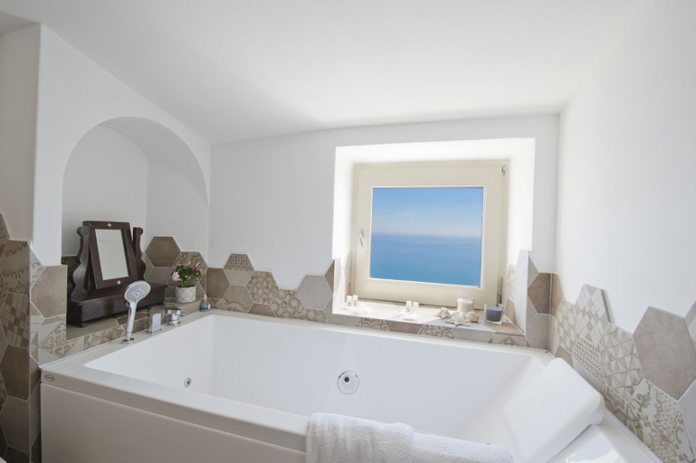 Bathroom 3, Casa Malu', Salerno