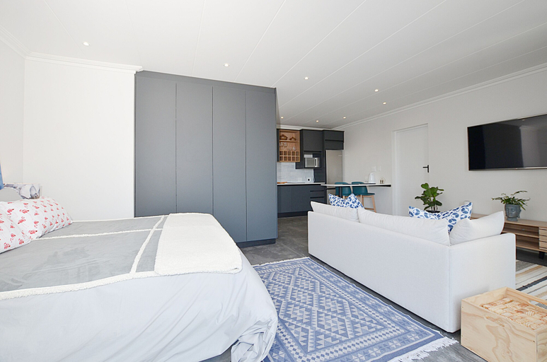 Bedroom 3, HoneyBee Cottage, West Coast