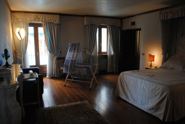 Bedroom 4, Locanda San Giacomo, Asti