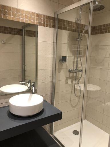 Bathroom 3, Hôtel Ô Chiroulet, Hautes-Pyrénées
