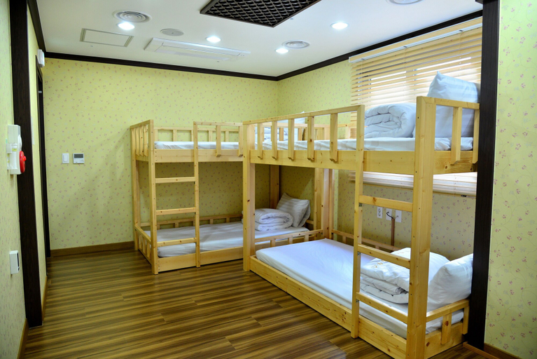 Bedroom 2, Seom Guesthouse - Hostel, Seogwipo