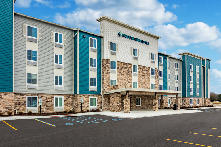 Exterior & Views, WoodSpring Suites Toledo Maumee, Lucas
