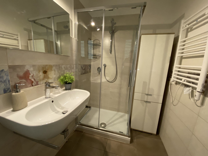 Bedroom 5, Alloggio Urbano - Stazione, Terni