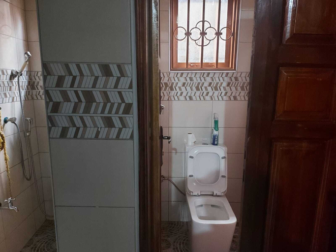 Bathroom 3, Charming House in Matugga, Kampala, Uganda, Jinja