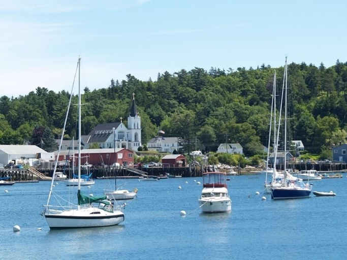 Others 5, Tugboat Inn, Lincoln