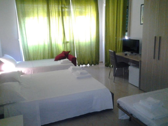 Bedroom 3, Olimpica Relais Guest House Affittacamere CIR 28624, Roma