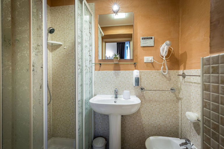 Bathroom 3, Sognando Firenze, Florence