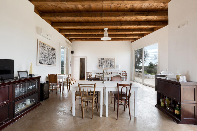Food & Drinks, 1891 Falcon Home Resort, Lecce