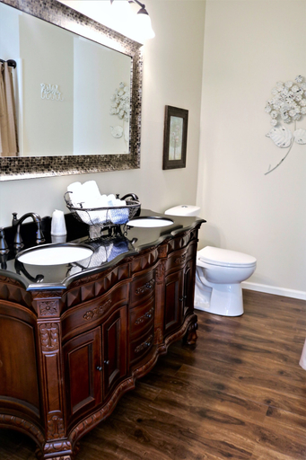 Bathroom 4, Bradford House Bed & Breakfast, Taney