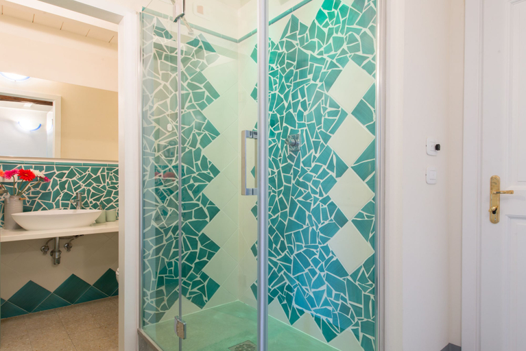 Bathroom 5, Paravia Suite, Florence