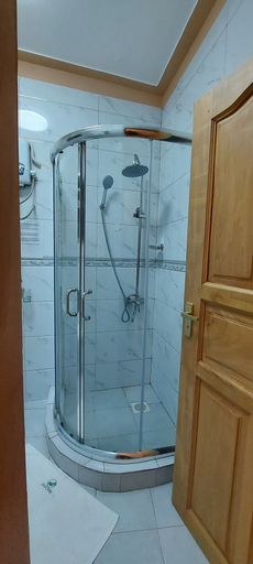 Bathroom 4, Asamar Country Resort, Rwampara