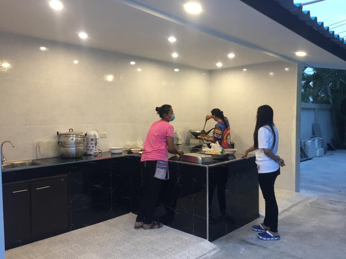 Food & Drinks 4, Royal Graces Pool Villas, Cha-Am