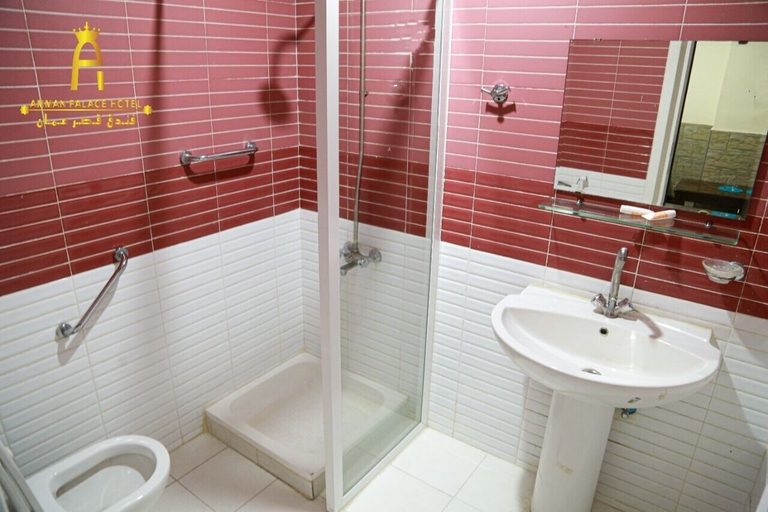 Bathroom 4, Amman Palace Hotel, Amman